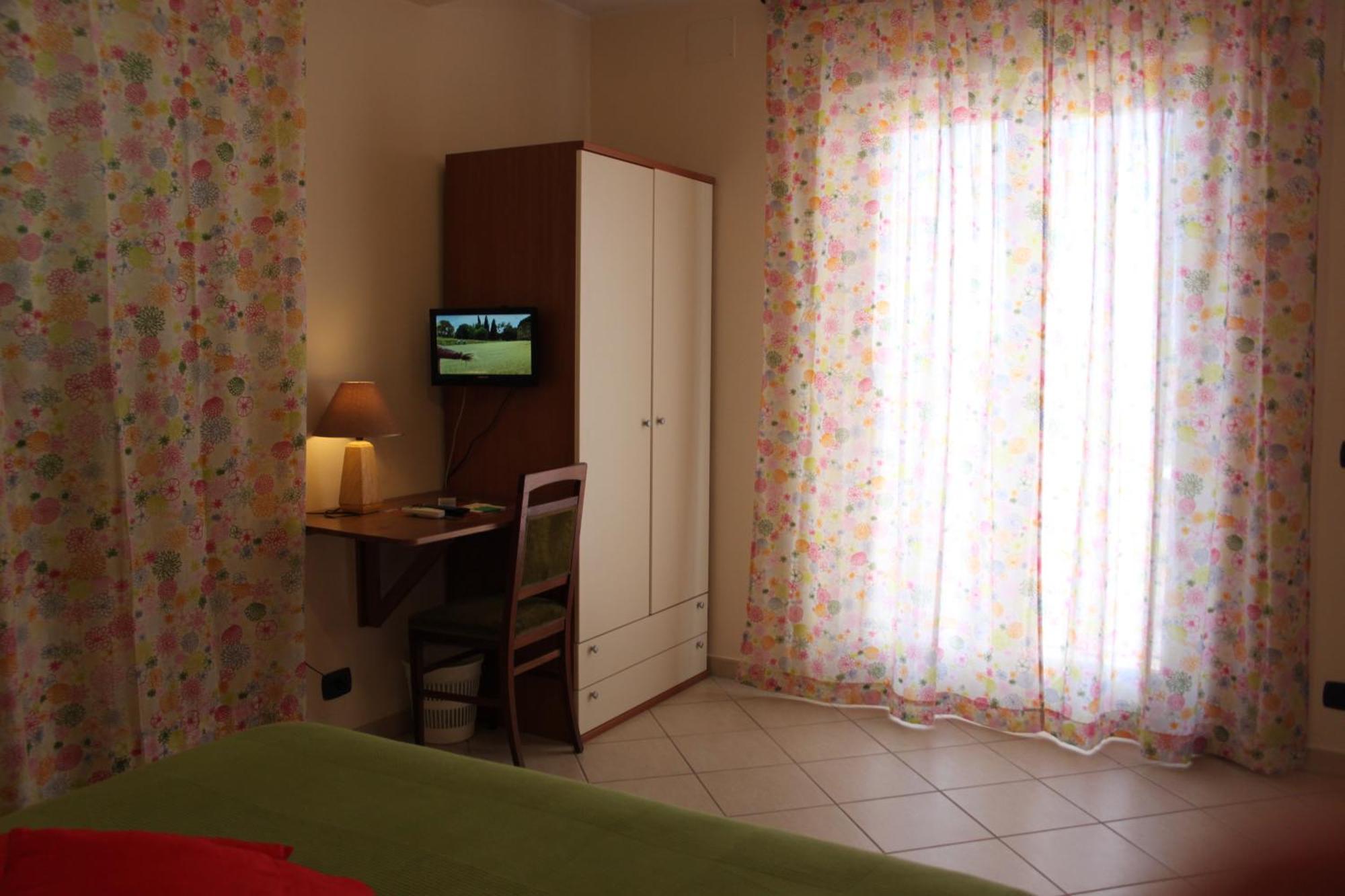 Il Pioppo Bed and Breakfast Veroli Δωμάτιο φωτογραφία